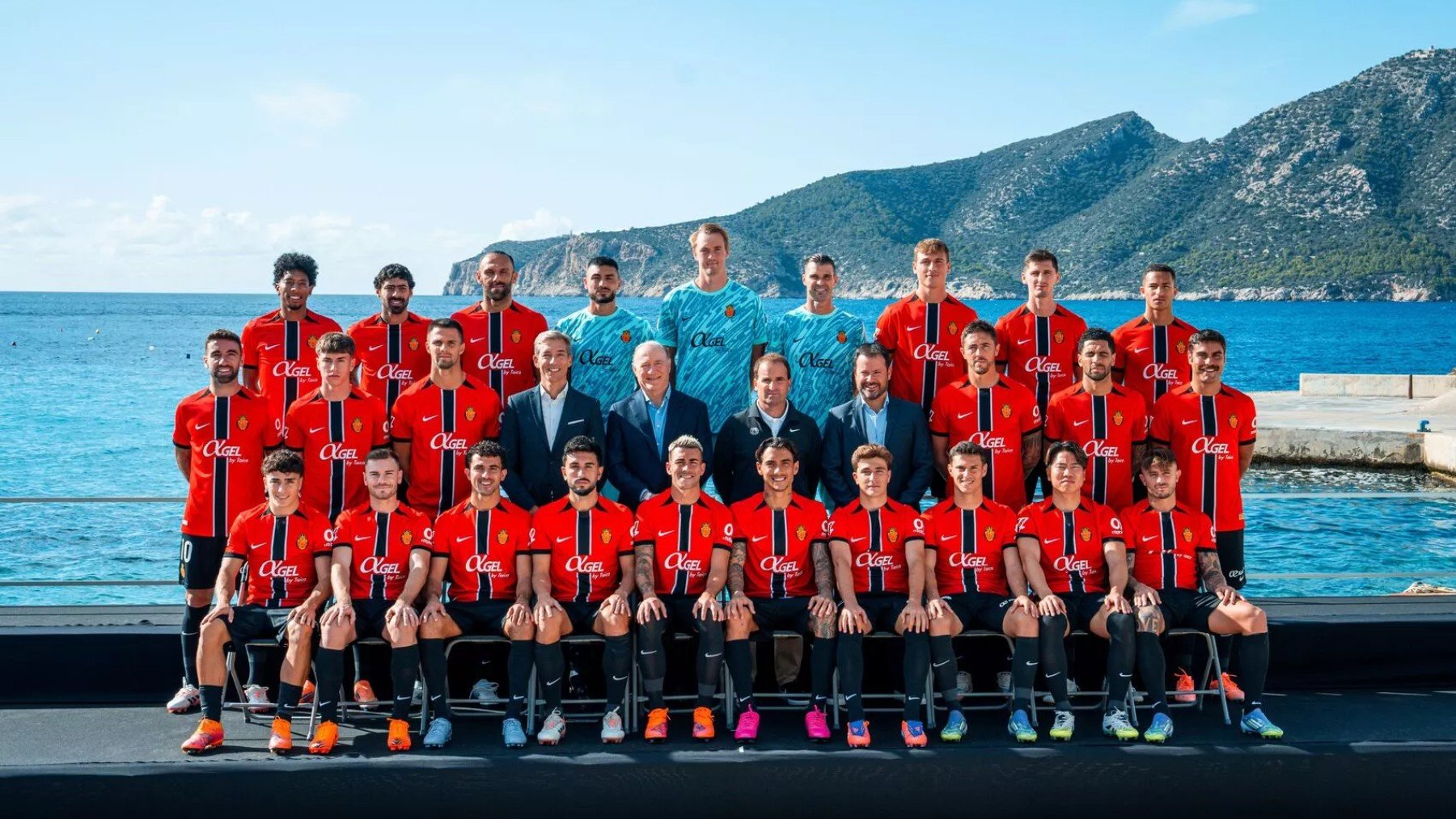 Foto oficial de la temporada.