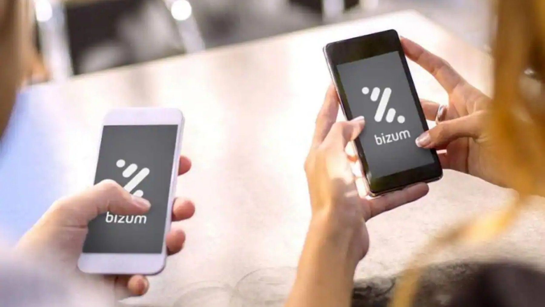 Aviso del Banco de España a los padres que hagan Bizum a sus hijos: Tiene sus riesgos...