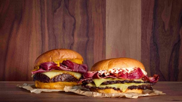 The Angus, The Buey y Black Label Smash: así son las nuevas burgers muuuy gourmet de Foster’s Hollywood