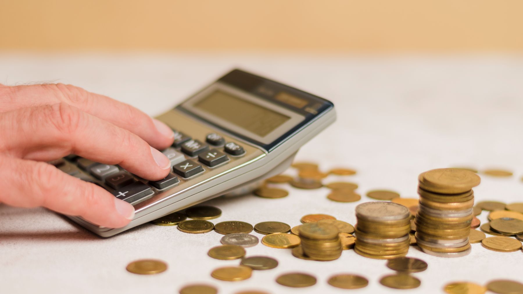 Aviso a los mutualistas: cómo calcular los intereses por el retraso de la devolución del IRPF y no perder dinero