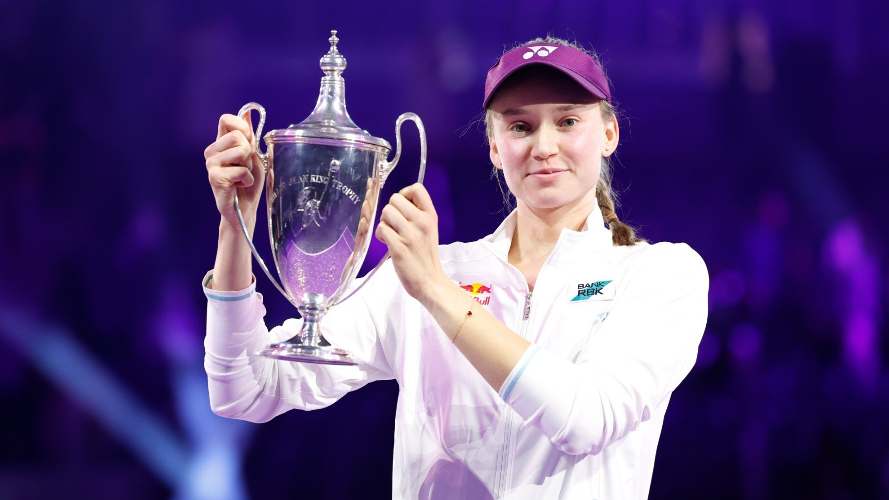 Rybakina se baña en oro: tumba a Sabalenka, conquista las WTA Finals y gana 4,5 millones de euros