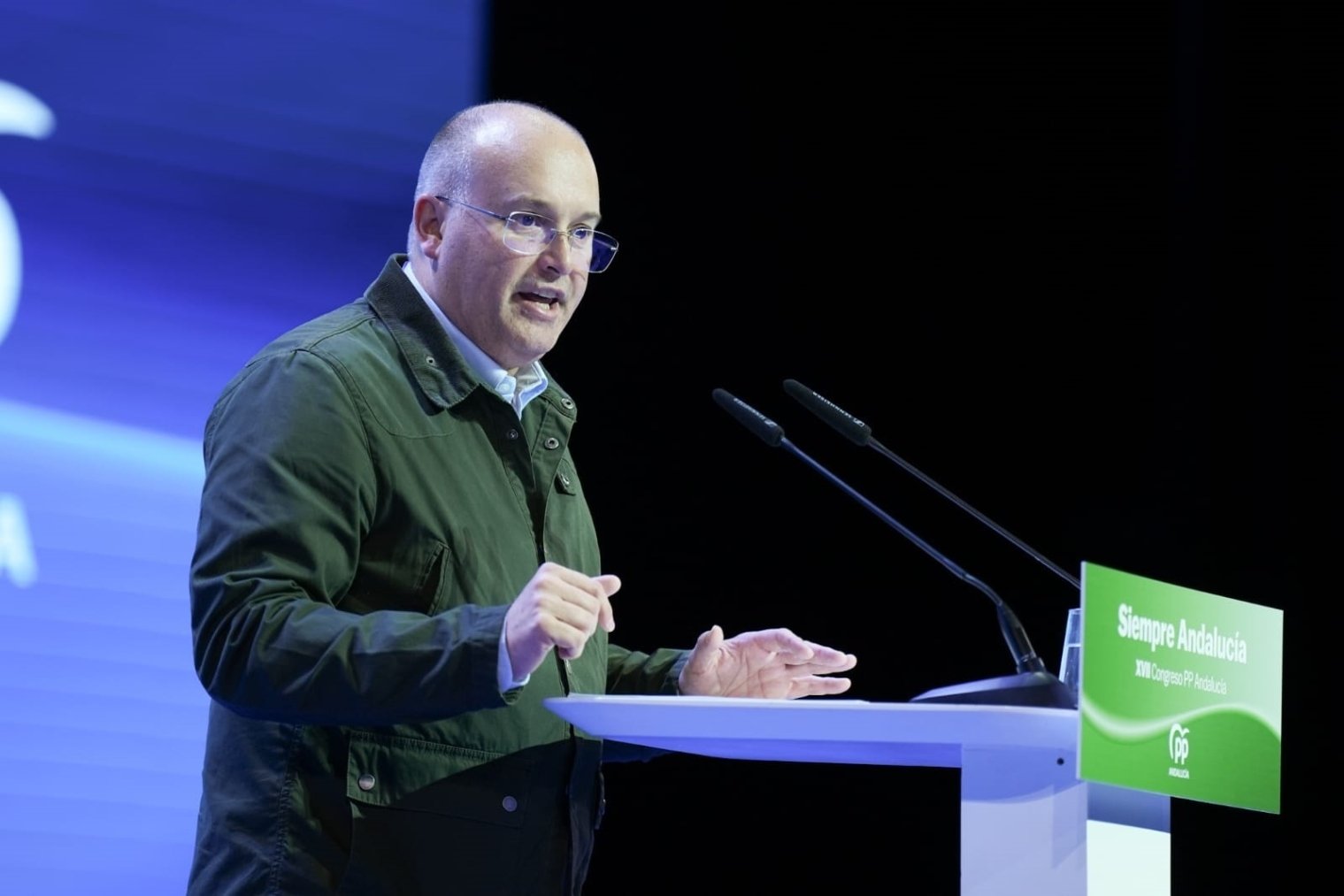 Tellado apunta a Sánchez en la