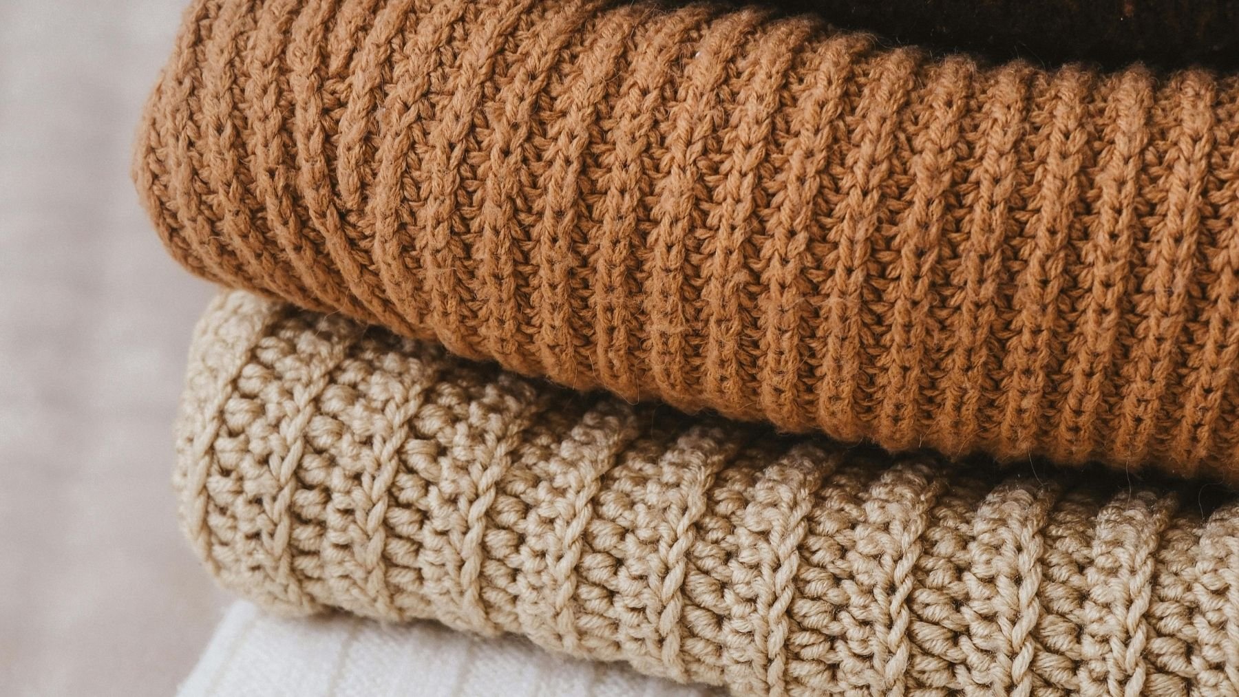 Adiós a las bolitas de los jerséis: Mercadona tiene el mejor invento para que quitarlas en 2 minutos