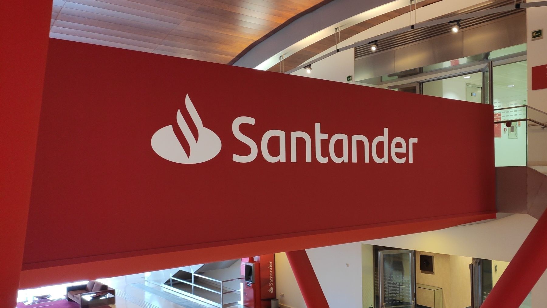 Santander continúa el despliegue de