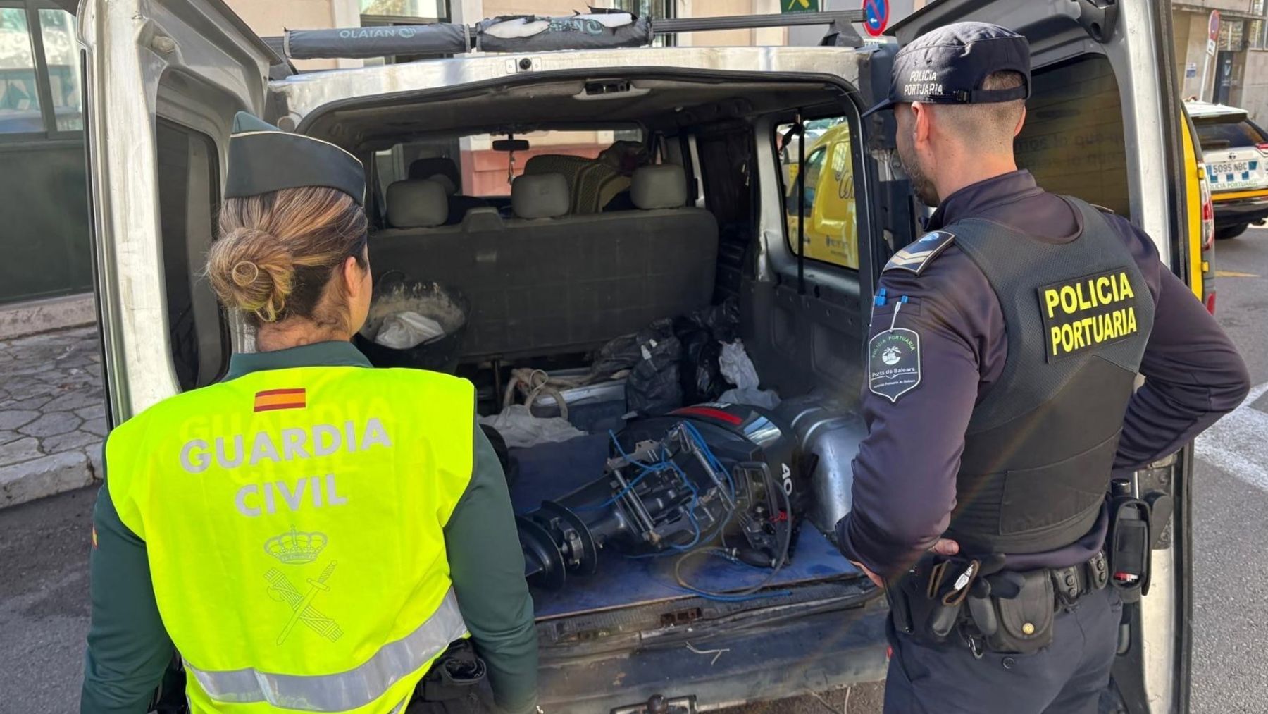 Imagen del motor de la patera.