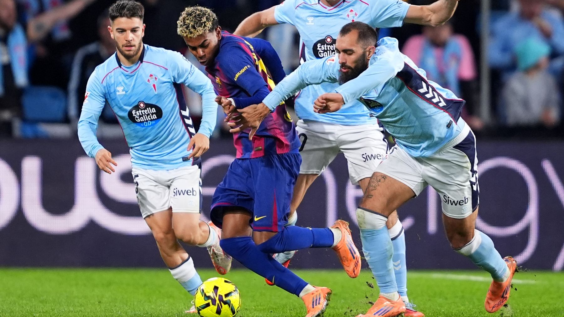 Cabreo de Lamine Yamal con sus compañeros en Vigo: ¿Qué hacemos en el medio campo?