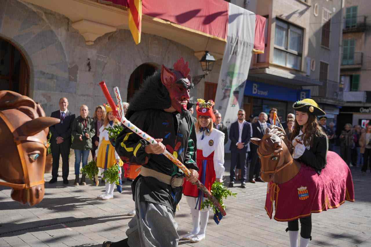Inca incorpora el ‘Dimoni Bogiot’ a la tradición de los Cossiers.