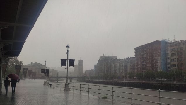 Lluvias intensas en Bilbao. (Europa Press)
