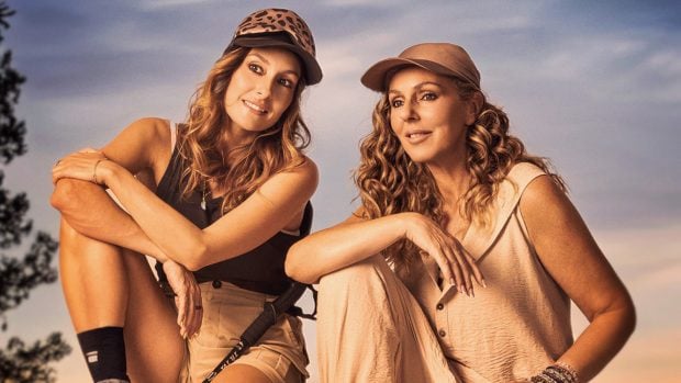 Anabel Dueñas y Rocío Carrasco en Hasta el fin del mundo. (RTVE)