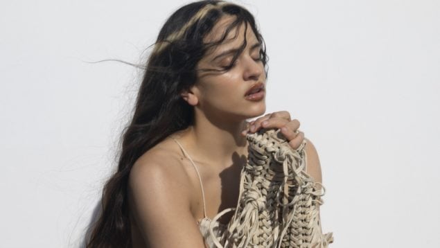 Enfado monumental en las tiendas por lo que está pasando con el nuevo disco de Rosalía: «Chapuza…»