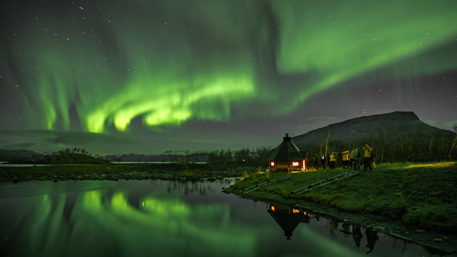 2026 será un año excepcional para observar auroras boreales gracias al máximo solar