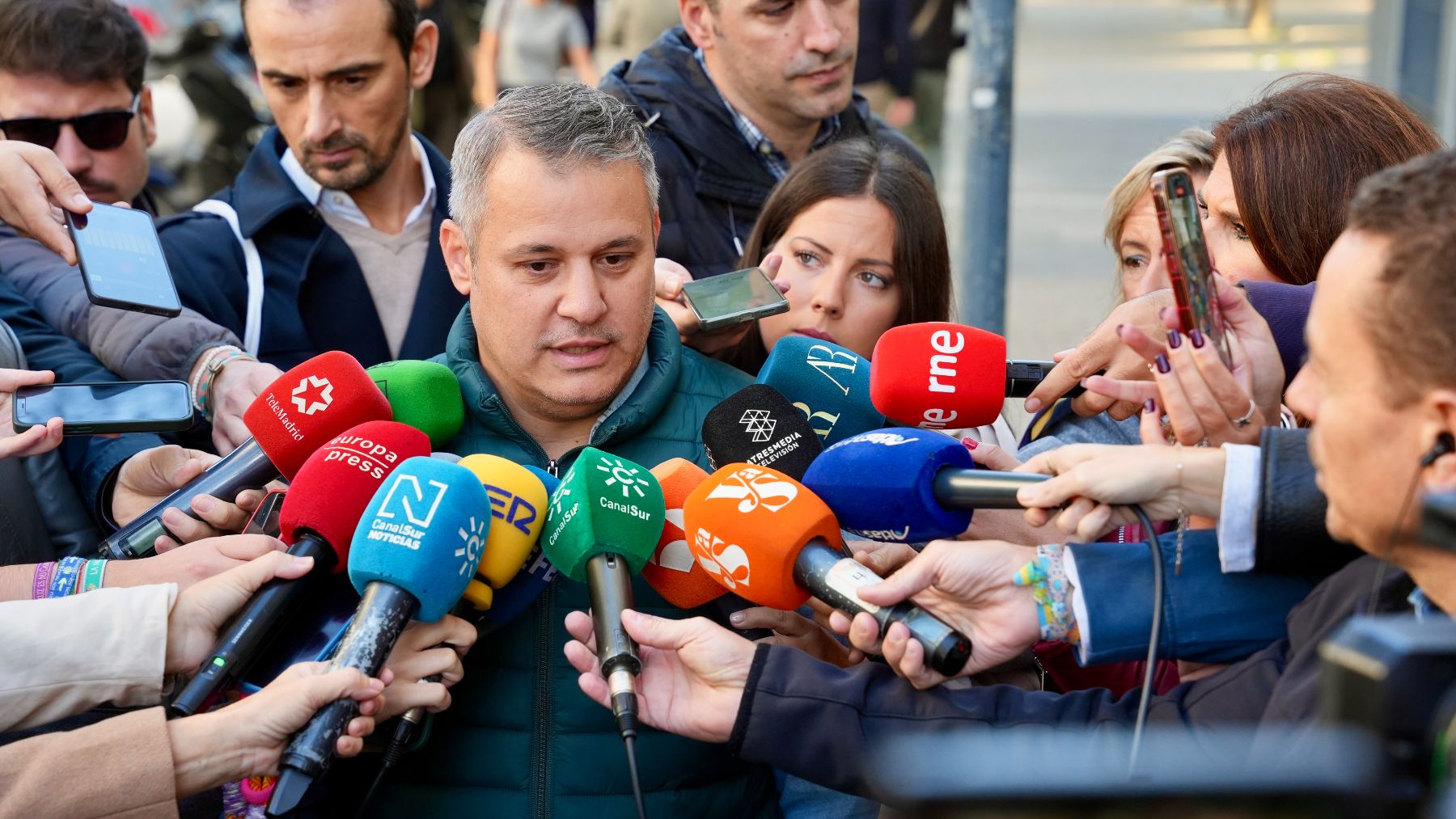 La familia de Sandra Peña exige una sanción ejemplar al centro donde sufrió acoso antes de suicidarse