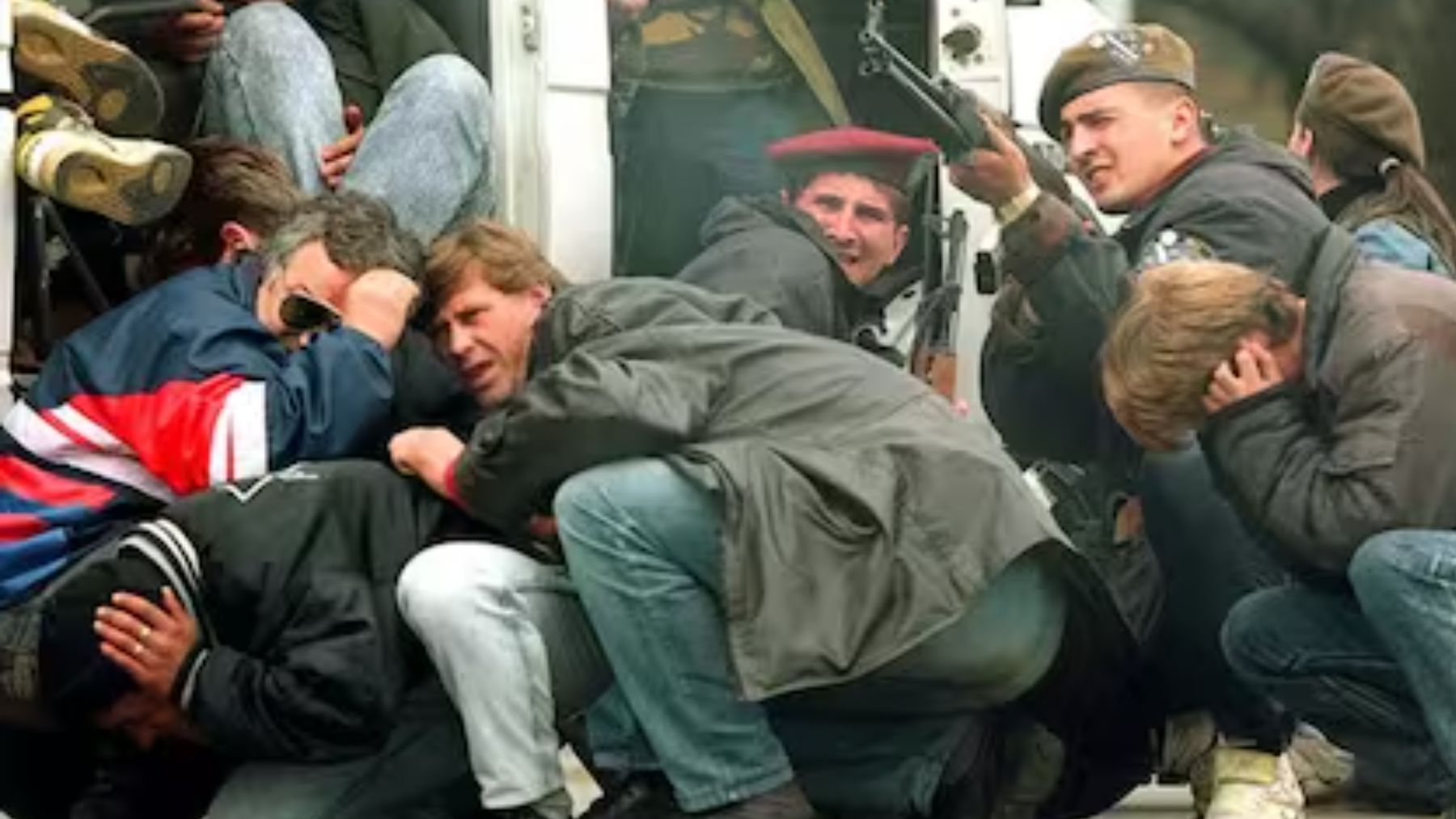 Un viaje a la avenida de los francotiradores para cazar y matar: investigan