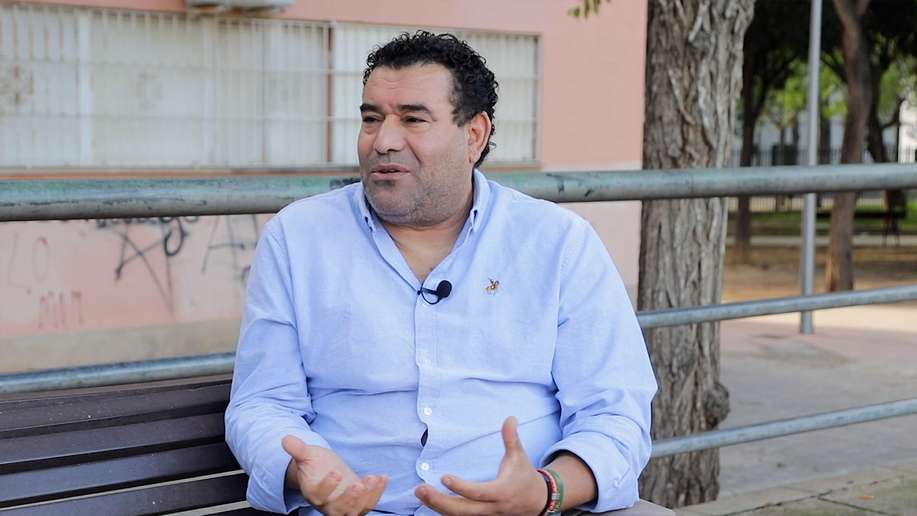 Mohamed Boutoil: Son Gotleu está controlado por cinco familias gitanas que son las que venden más droga