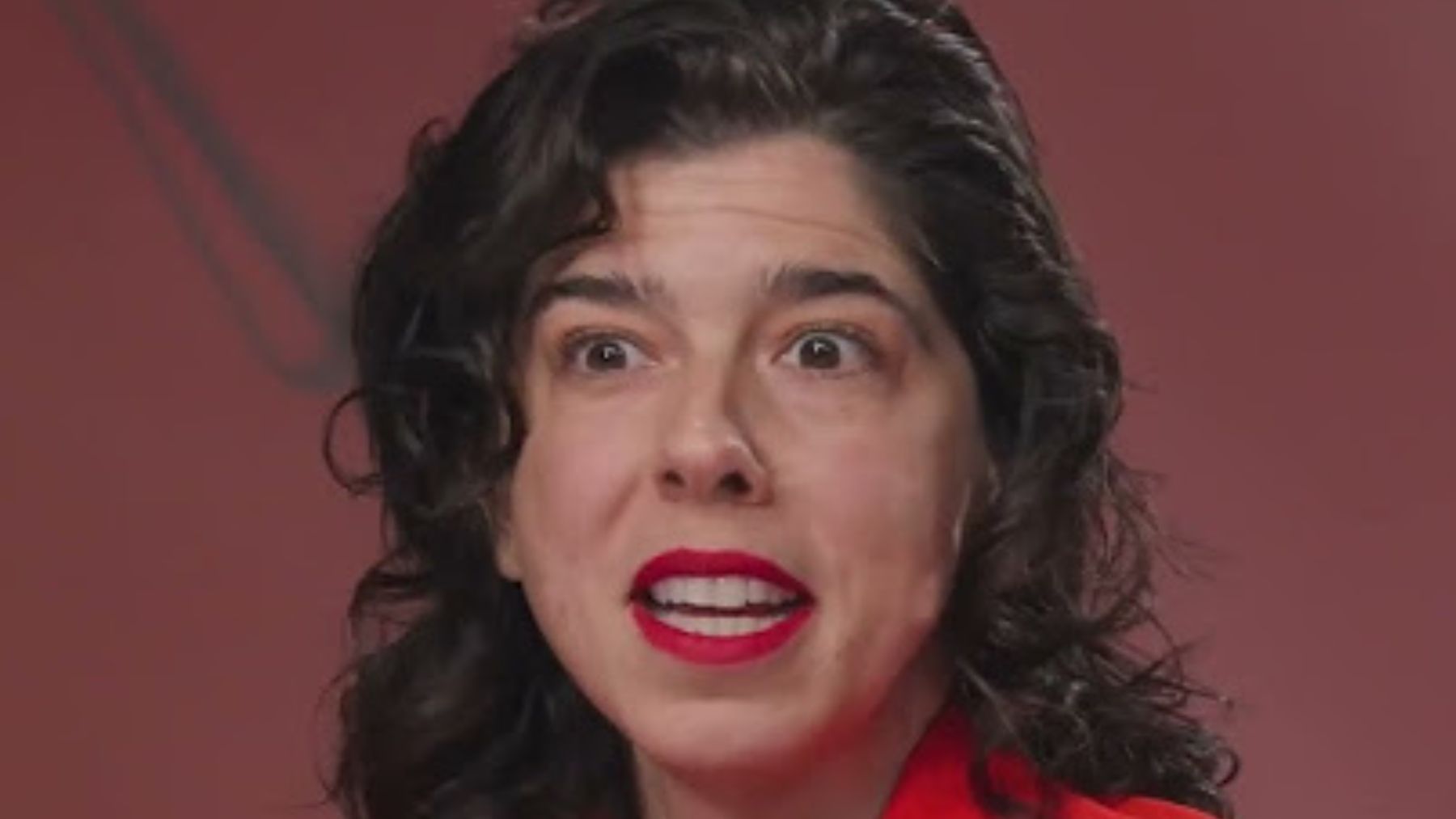 Del Sánchez me merece mucho respeto a abolir la familia: liadas