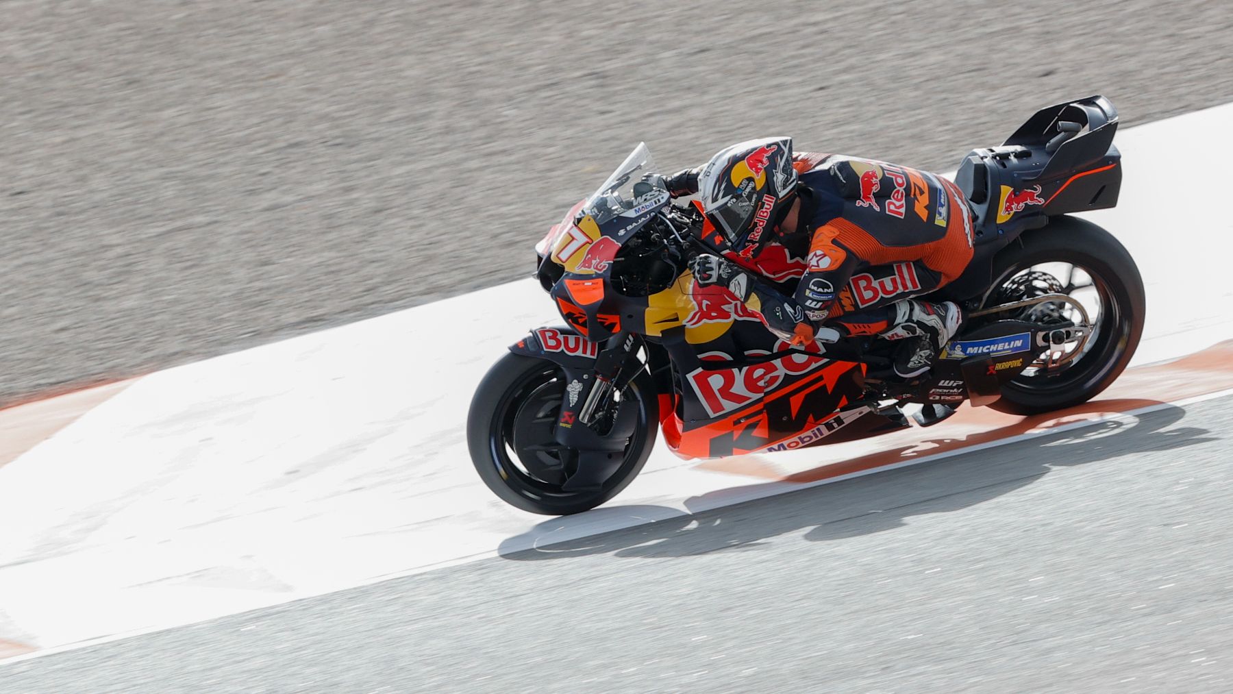 Pedro Acosta, durante el GP de la Comunidad Valenciana de MotoGP. (EFE)