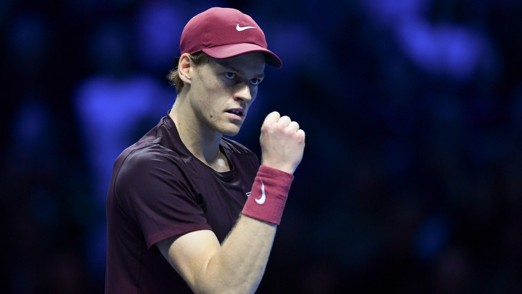 Sinner ya espera a Alcaraz: arrasa a De Miñaur y se mete en la final de las ATP Finals