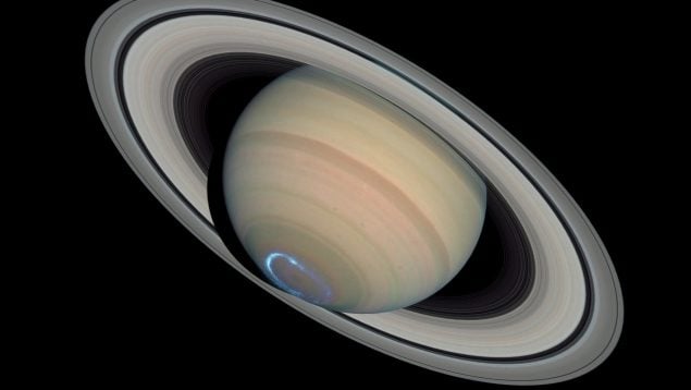 Científicos creen que una luna de Saturno podría albergar vida, posibilidad de vida en una luna de Saturno, vida en un polo de Encélado, Encélado luna de Saturno, descubrimiento científico.