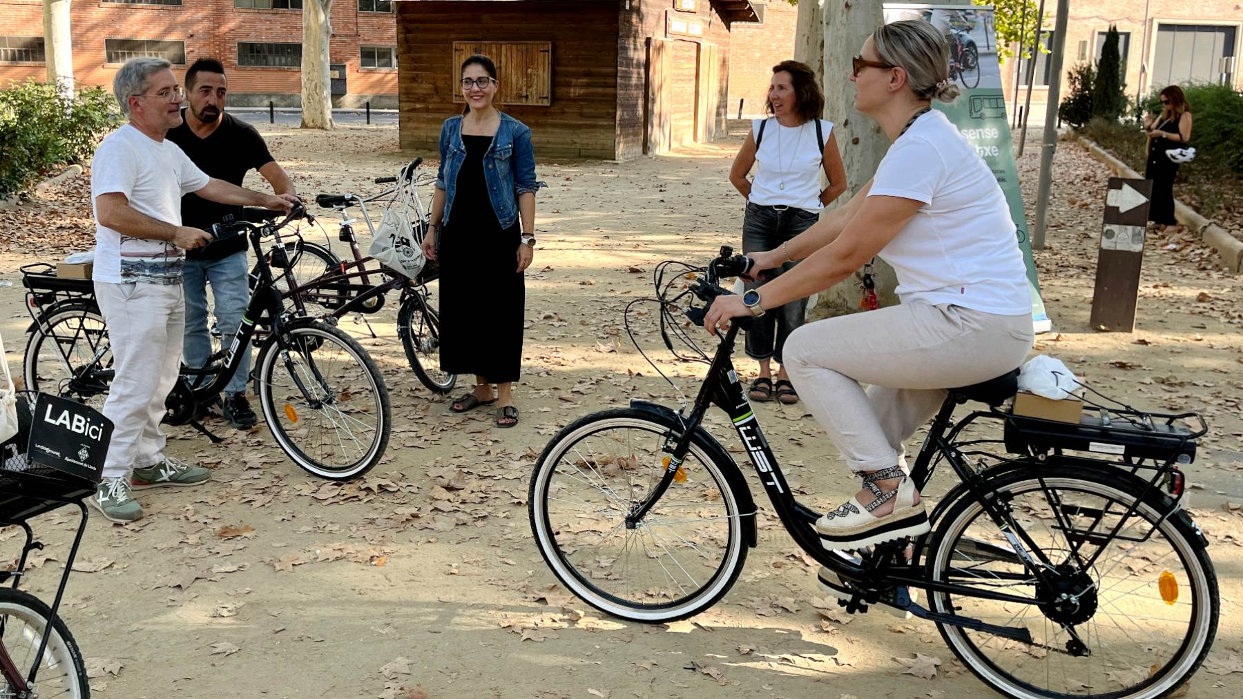 Ciudadanos participantes en la iniciativa Un mes sin mi coche del ayuntamiento de Lérida. (Foto: Ayuntamiento de Lérida).