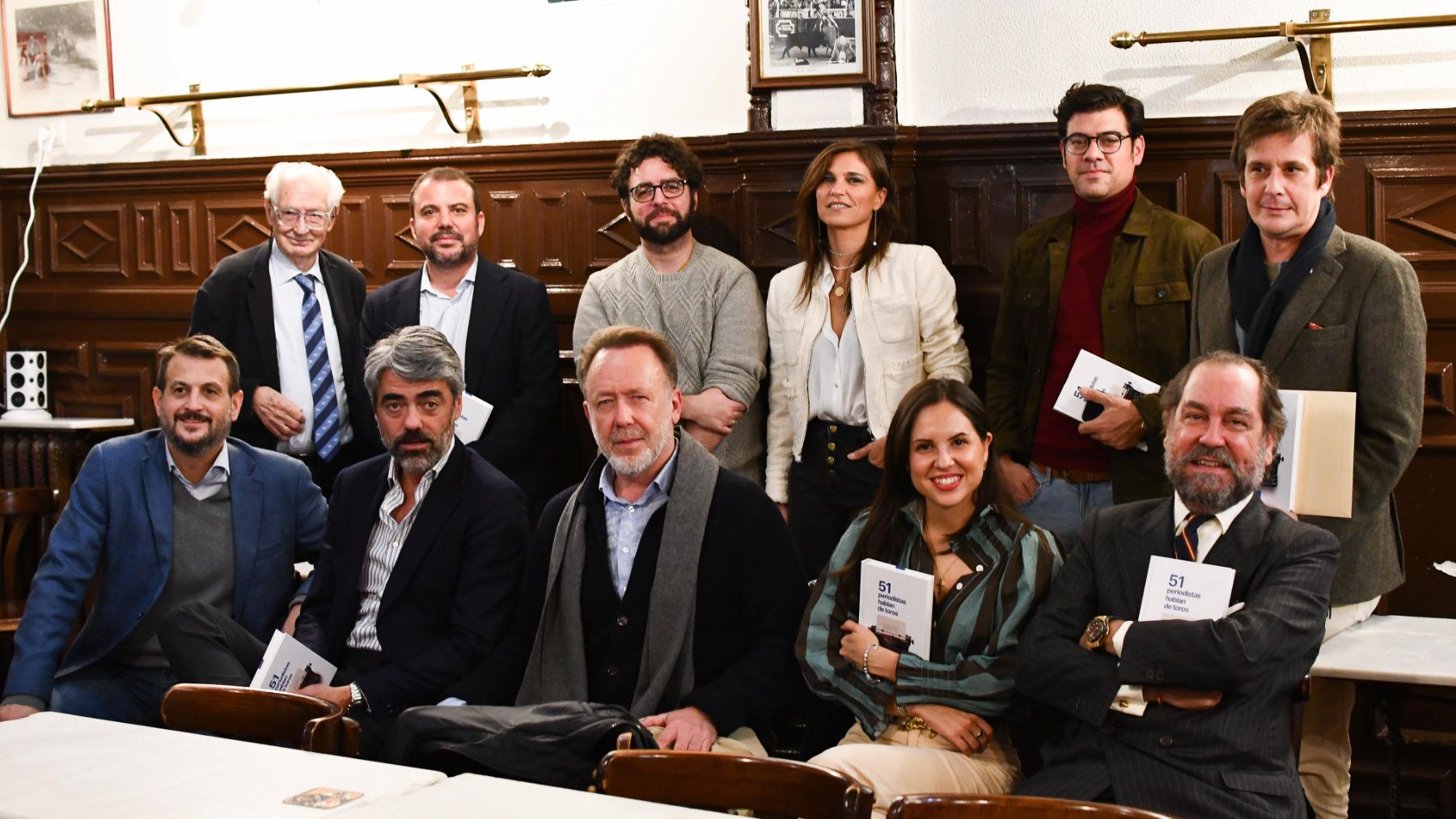 Algunos de los periodistas que colaboran en el libro.
