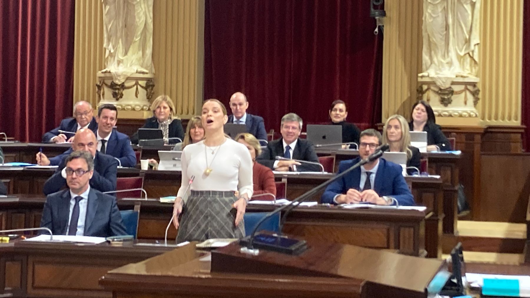 Prohens reta al PSOE: Temblarían si se conocieran públicamente sus conversaciones con Vox