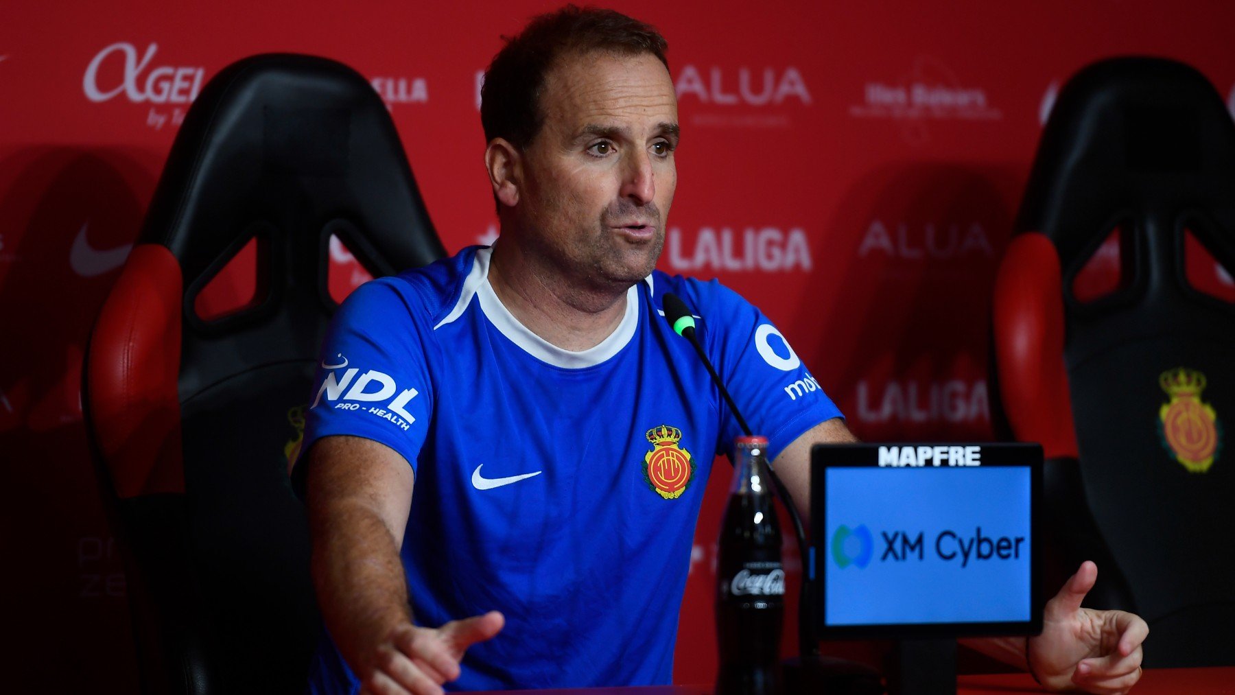 Arrasate, en rueda de prensa. (3)