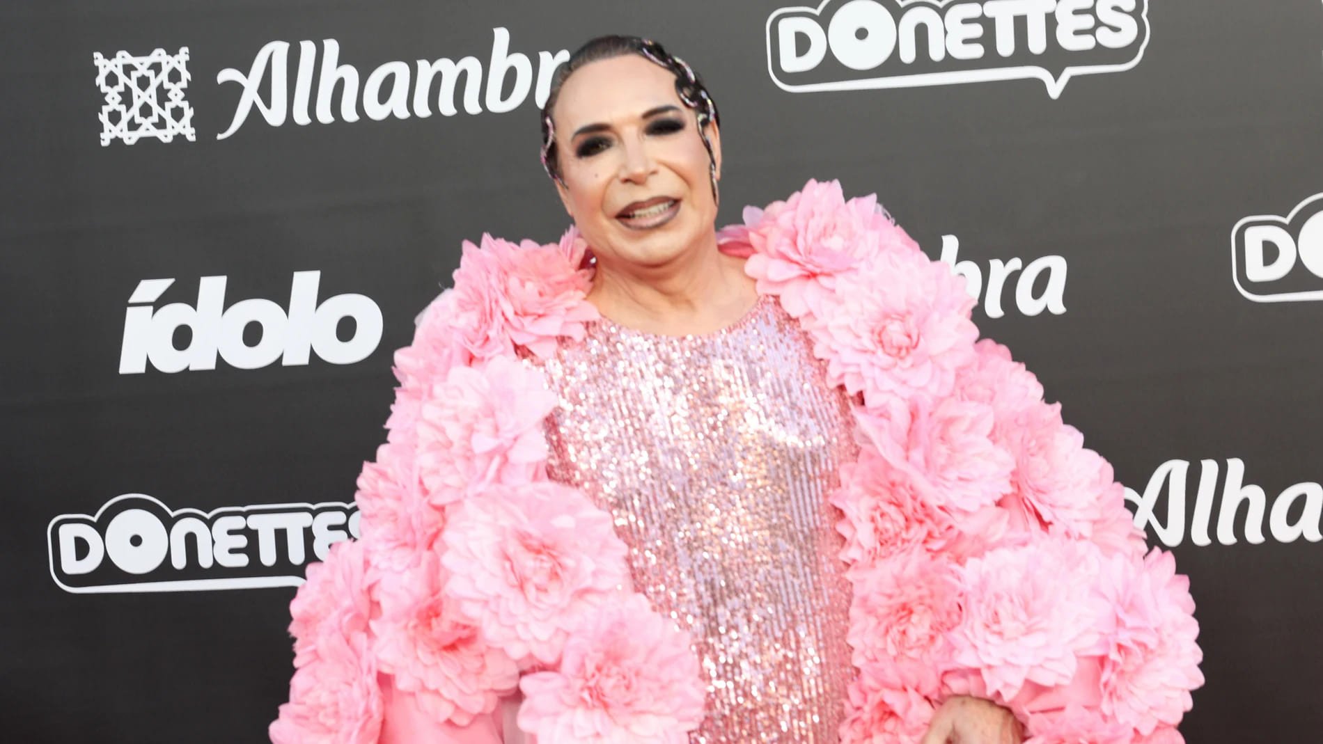 Benita en la alfombra roja de los Premios Ídolo.