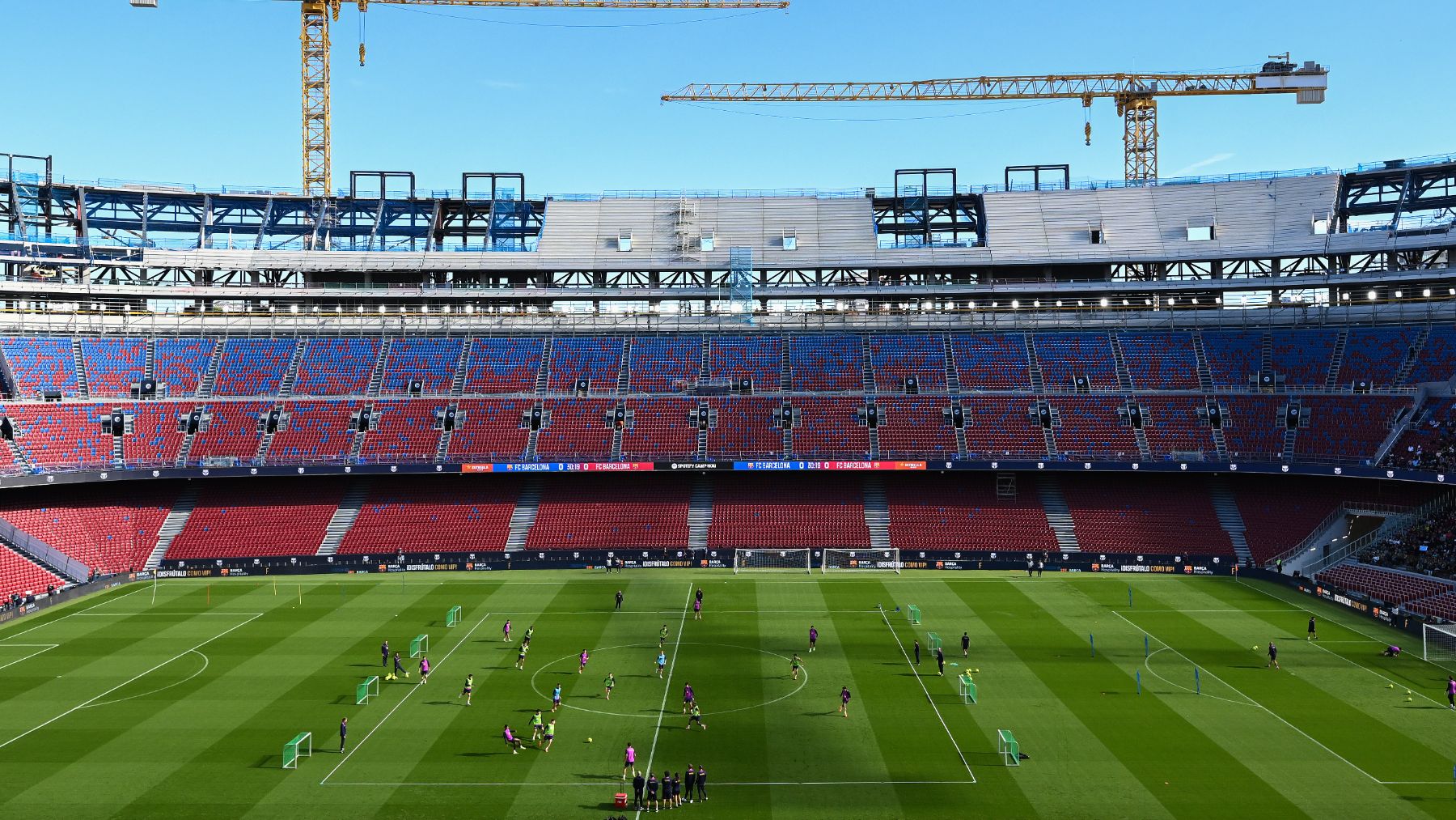 La UEFA se pliega ante el Barcelona y le permite volver al Camp Nou en plena fase liga de la Champions