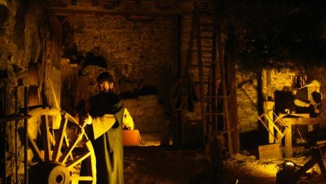 Escena de la Carpintería en el Belén Viviente de Buitrago. Foto: Diego Sanz Siguero en Wikimedia Commons.