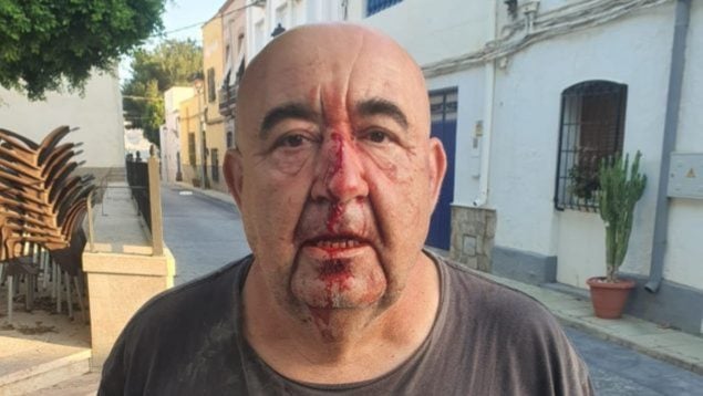 Condenan a un concejal socialista de Almería por pelearse con un vecino de Vox: «¡Fachas de mierda!»