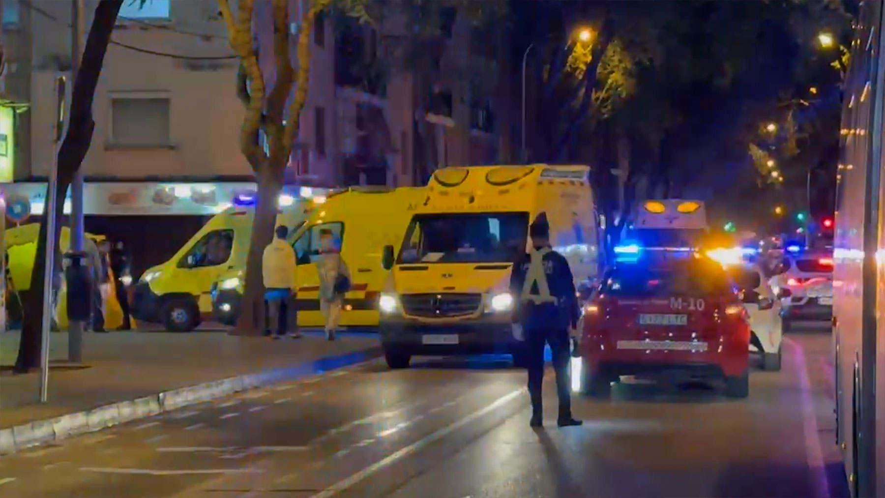 Un incendio desata el miedo en Son Gotleu: evacuación, heridos y bulos de muertos en redes