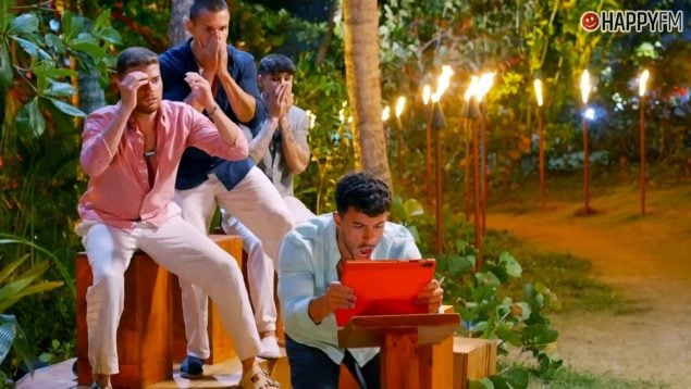 Juanpi descubre la infidelidad de Sandra en La isla de las tentaciones 9. (Mediaset)