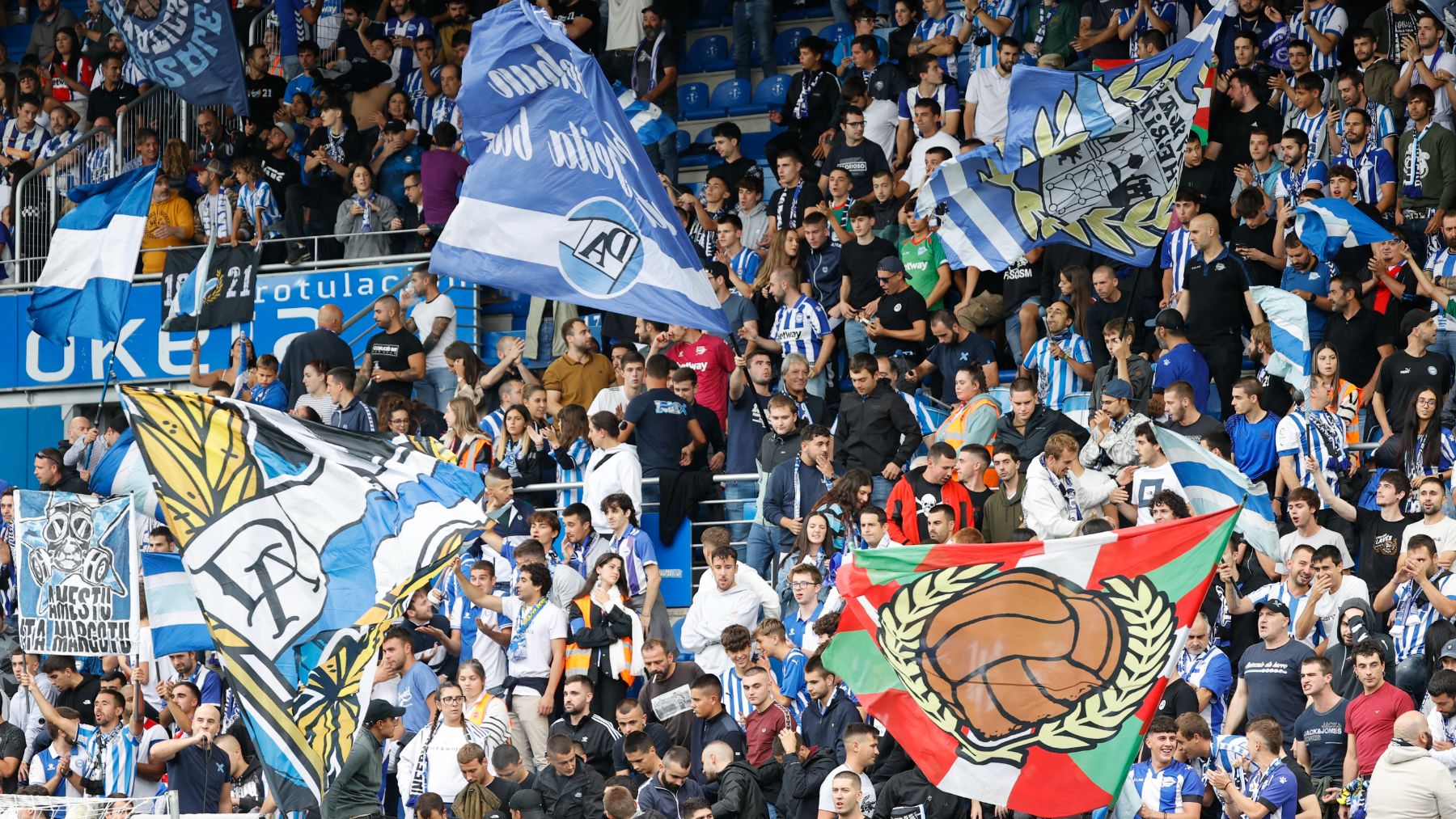 Antiviolencia propone cerrar el estadio de Mendizorroza por el apoyo del Alavés a grupos ultras