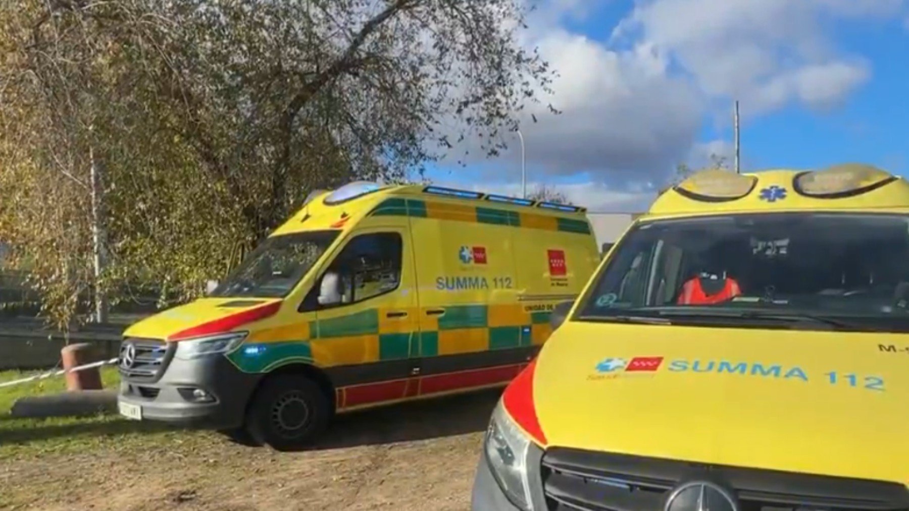 Muere una mujer y un hombre resulta herido muy grave en un incendio en un parque de Alcalá de Henares