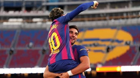 Lamine Yamal y Ferran Torres. (Getty)