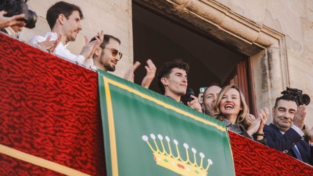 Pilar Alegría, hermanos Márquez