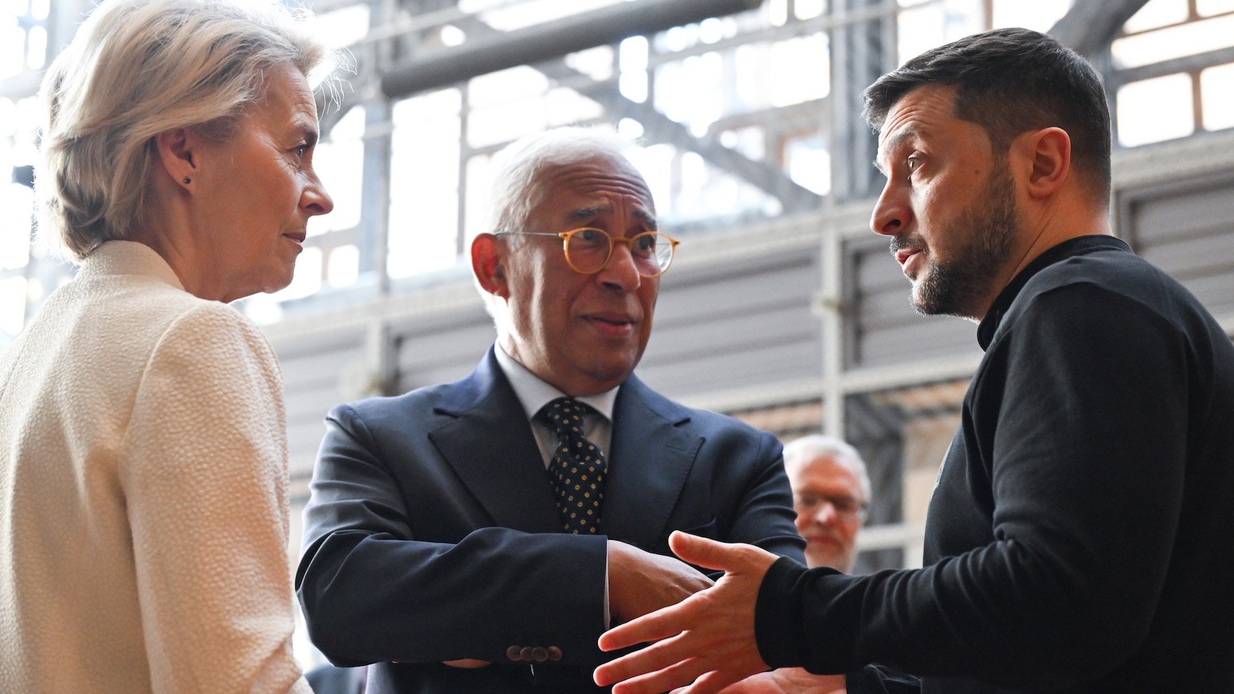 Europa rechaza el plan de paz de Trump para Ucrania tras reunirse en el G20: Dejaría al país vulnerable