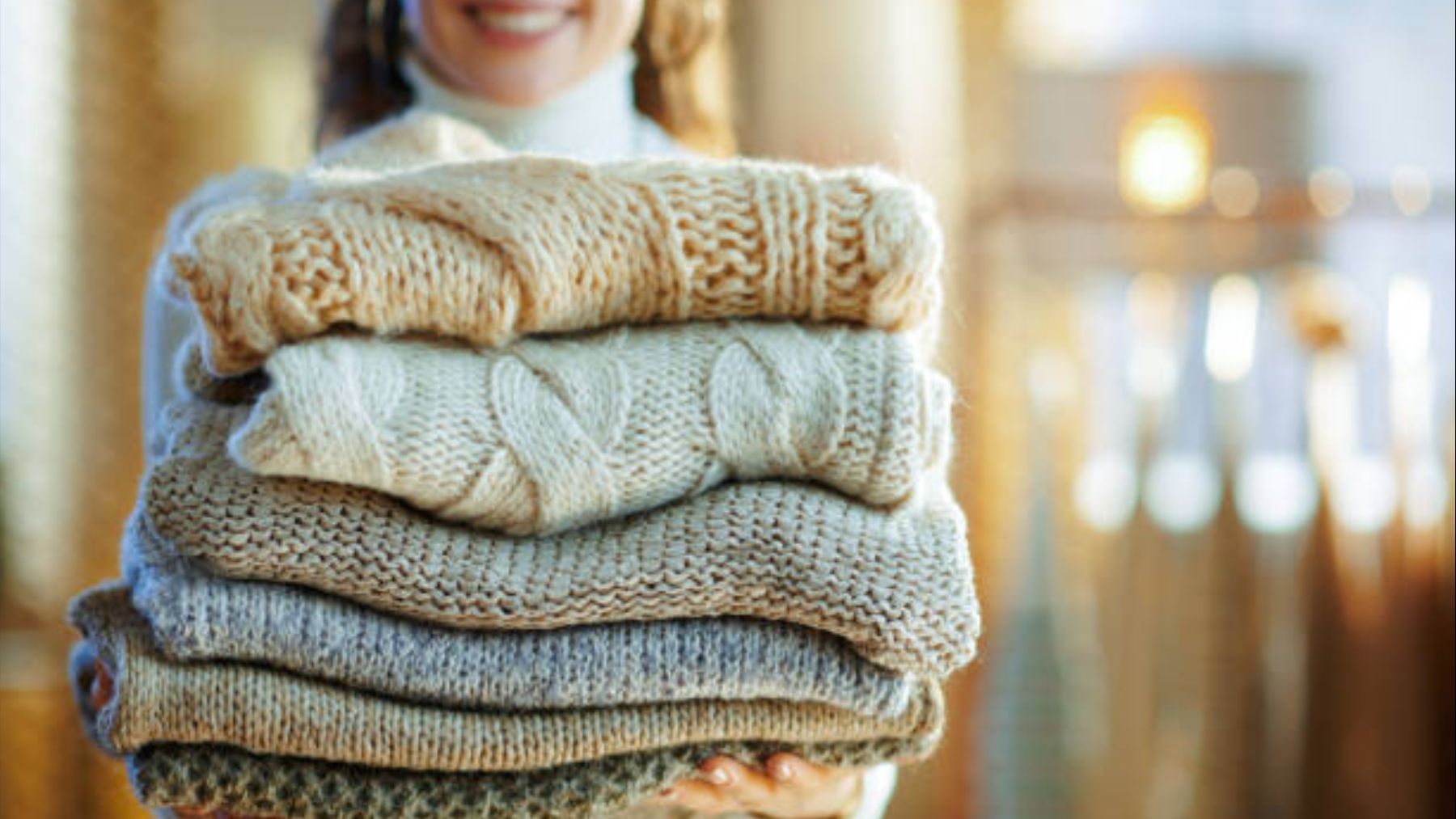 Adiós a las bolitas en los jerséis con el estropajo mágico de Mercadona: deja la prenda como nueva