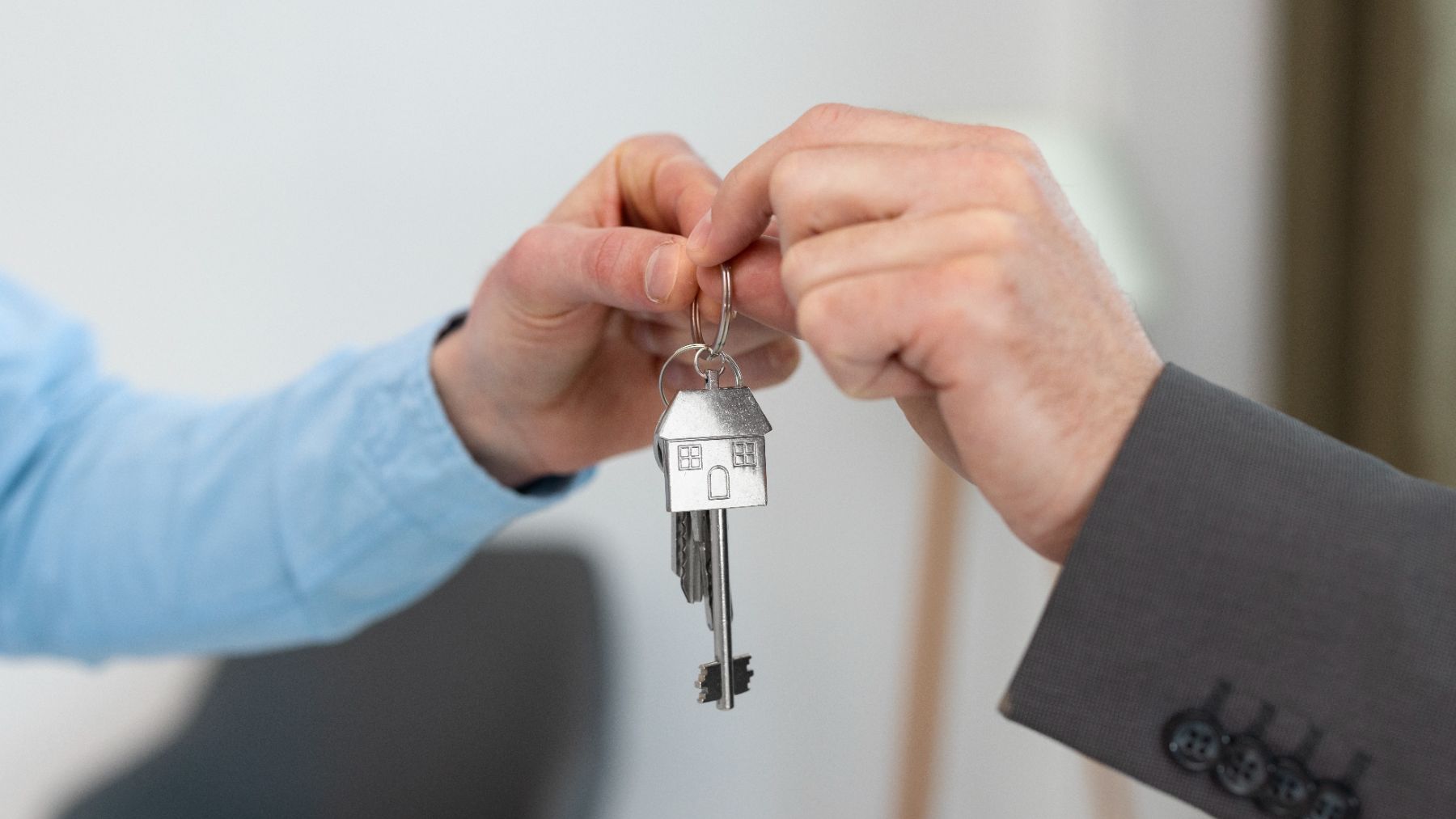 Palo a los propietarios: los inquilinos pueden quedarse de alquiler para siempre si el contrato incluye esto