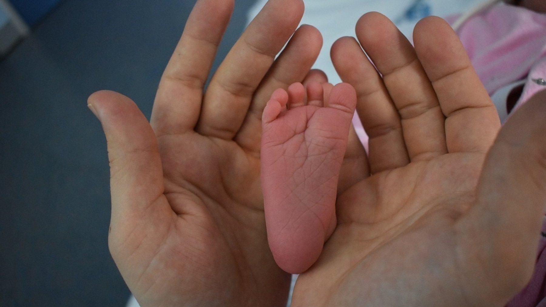 La madre detenida en Málaga por vender a su bebé por 3.000 euros ya lo intentó antes con otro hijo