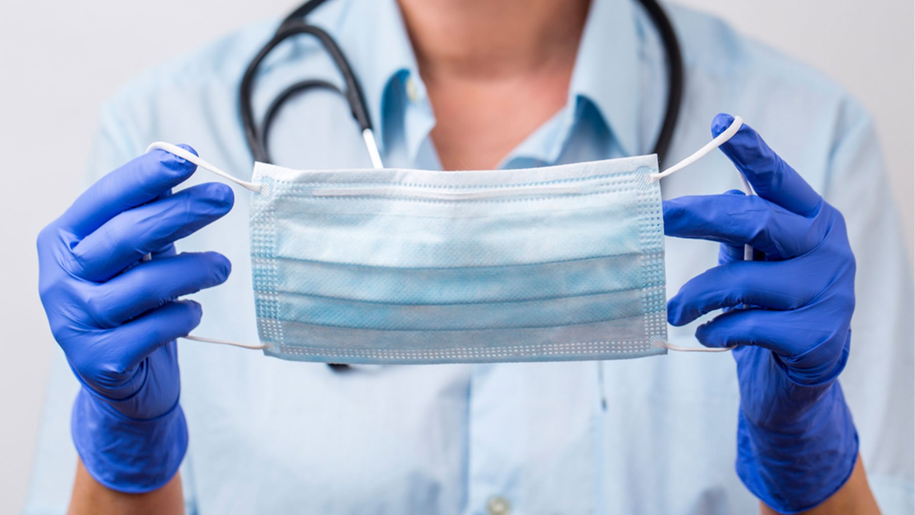 Aragón impone la mascarilla obligatoria en centros sanitarios para frenar la epidemia de gripe