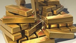 Descubren una barra de oro en Reino Unido de la Edad Media, barra de oro arqueología, hallan un nuevo tesoro medieval en Inglaterra.