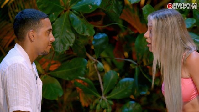 Gilbert y Claudia en 'La isla de las tentaciones'. (Mediaset)