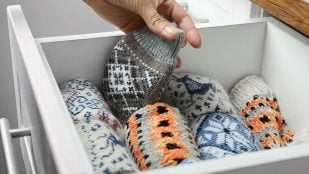 Truco para ordenar el cajón de los calcetines