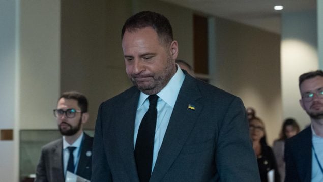 Zelennski mano derecha