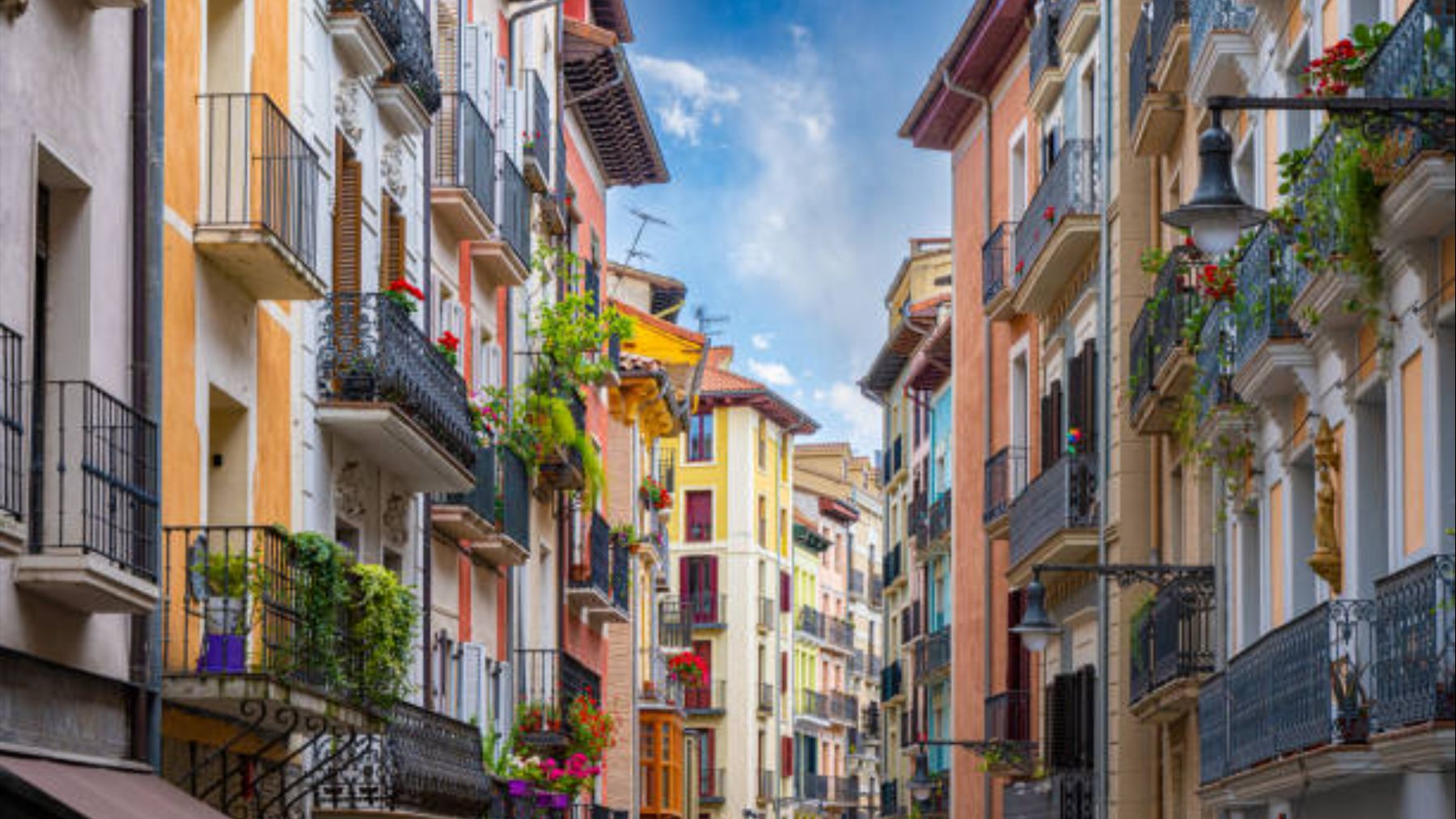 Giro en el calendario laboral: el BOE confirma el festivo del 3 de diciembre y habrá puente en estas ciudades