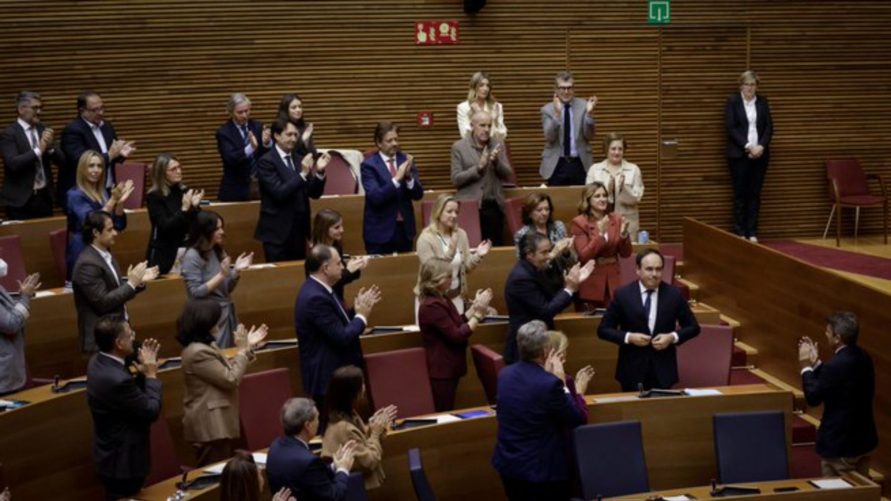 Pérez Llorca lanza su primer mensaje como presidente: Gobernaré para todos, voten a quien voten