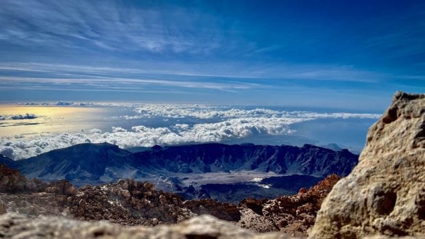 Vista desde el Teide, la montaña más alta de España.