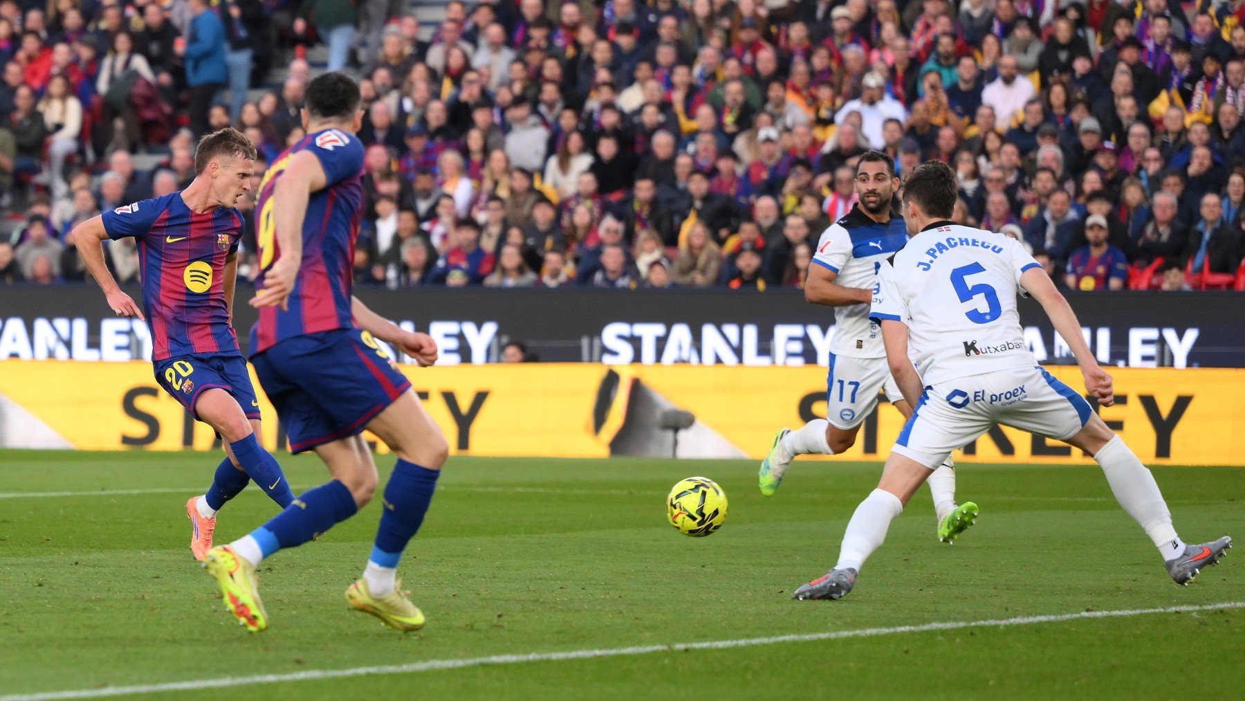 Cómo va el Barcelona vs Alavés en directo: resultado y dónde ver gratis el partido de la Liga en el Camp Nou en vivo