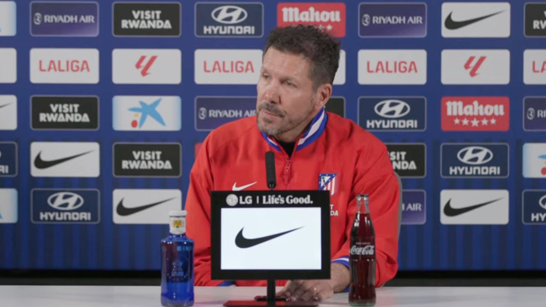 Simeone sobre la imagen de Flick hundido: Jugar no es simple y tenemos emociones
